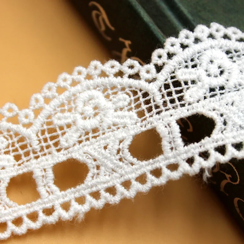 Lace Accessories 3Yards/Lot Width 3cm White Beige Color Lace Trim Water Soluble Embroidery Cotton Lace DIY Fabric Clothing Accessories