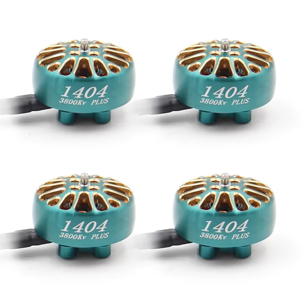 Moteur brushless 1404 3800KV/4600KV pour drone FPV installé sur un bras de drone, hélice montée.
