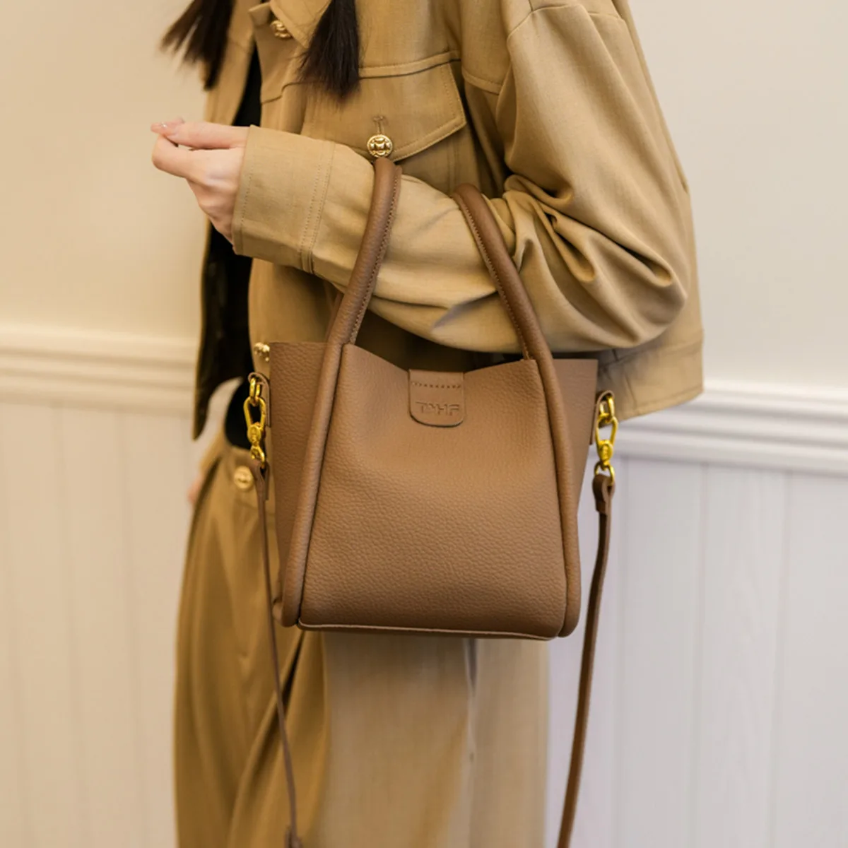 Original Fashion Bucket Bag Vegetable Basket Series Ladies Small Bag Personalized Design Large-Capacity Portable Shoulder Bag