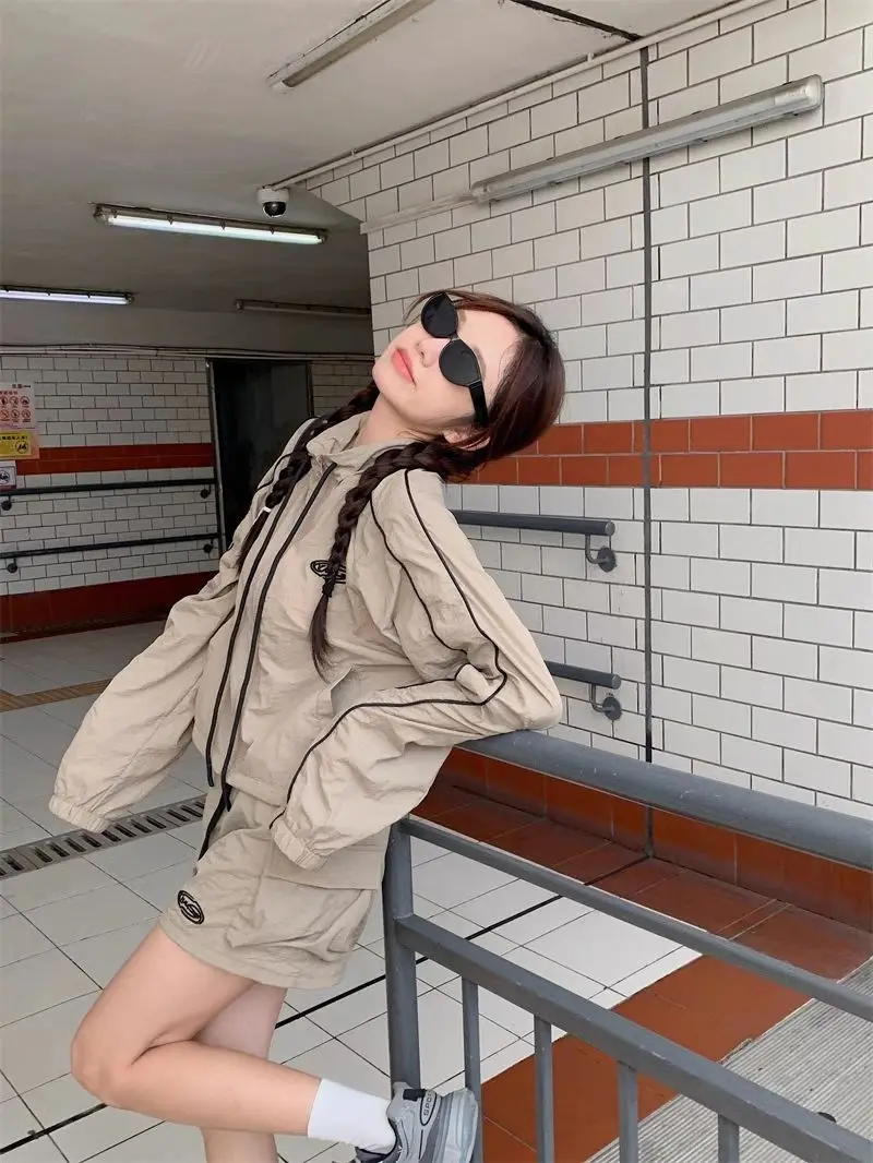 Hot Selling Spring Summer Windbreaker Suit Sun Protection Shirt Long-Sleeve Lightweight Drawstring Jacket with Short Skirt Set