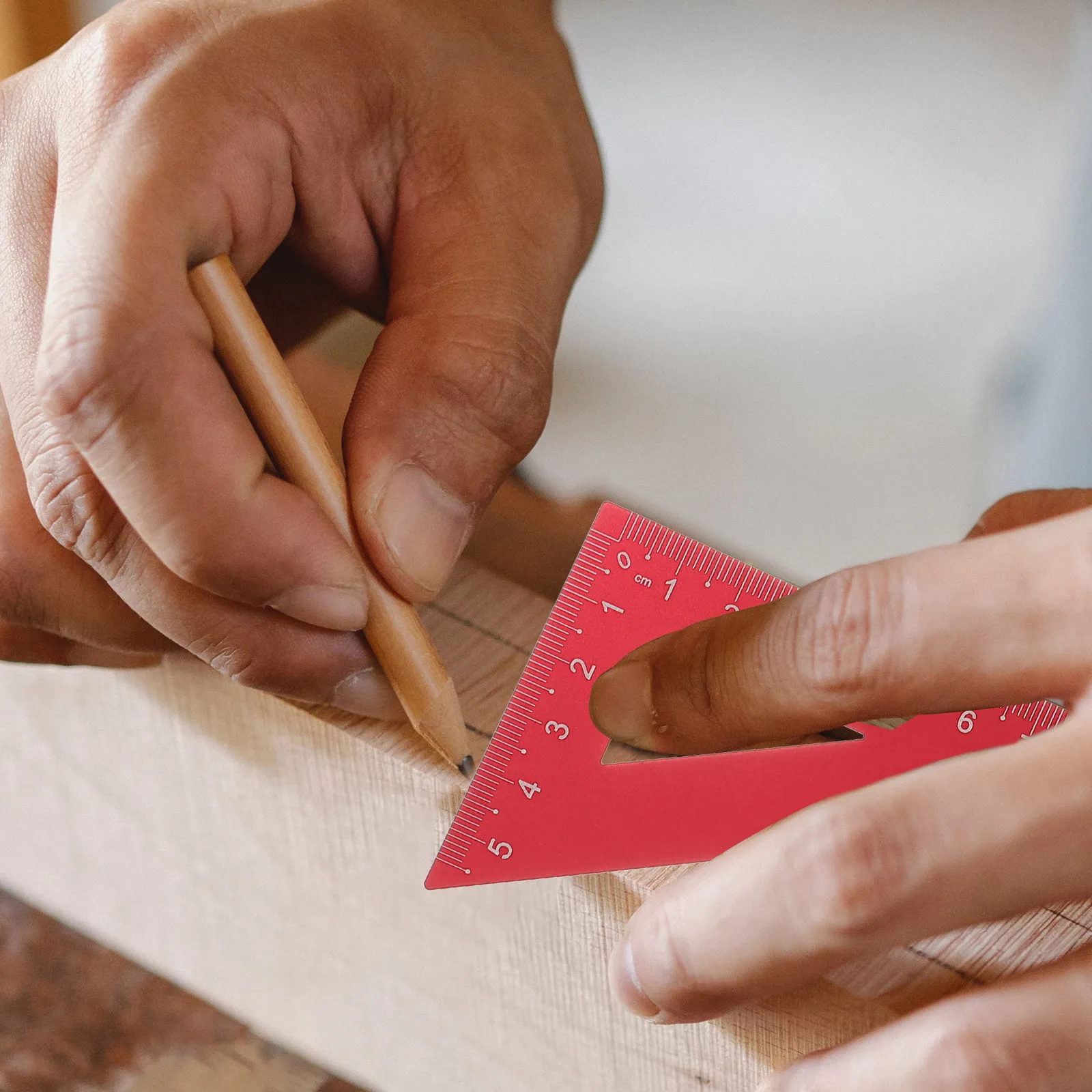 1 세트 금속 자 세트 튼튼하고 휴대 가능한 학생용 문구류에는 삼각형 플레이트 각도기 직선형 드로잉 도구가 포함되어 있습니다.