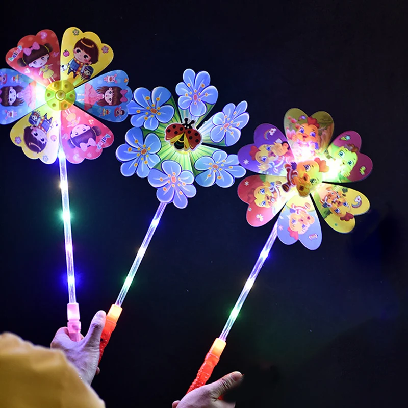 

Led Glowing Windmill Toy Flashing Light Up LED Spinning Windmill Strip Shape Child Toy Gift Wind Spinner Outdoor Kids Toy
