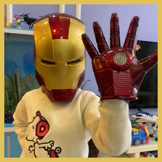 新しいマーベルアイアンマンヘルメットコスプレ1:1ライトledアイアンマン手pvcアクションフィギュアのおもちゃ子供誕生日クリスマスギフト