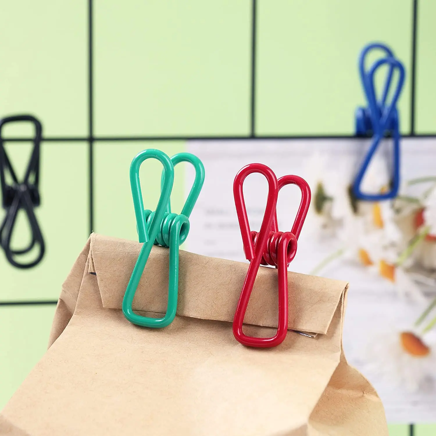 Assorted Chip Bag Clips Utility Pack of 30 - Coated Colorful Sealer for  Sealing Food - Paper Holder, Clothesline Clip for Laundry Hanging, Kitchen  Bags, Multipurpose Clothes Pins 