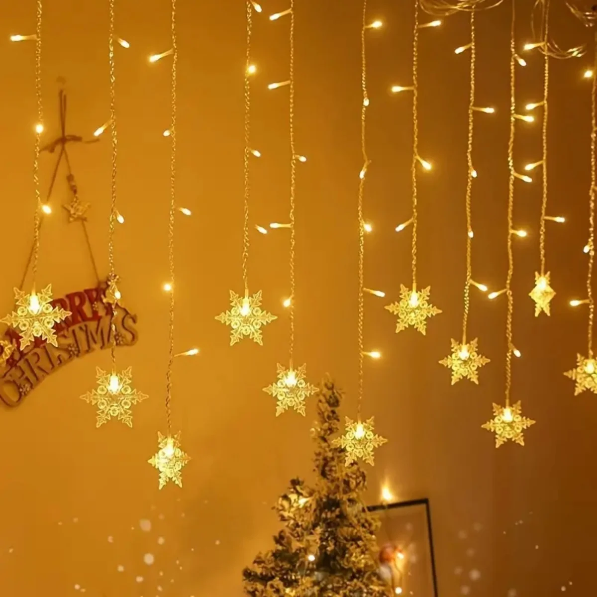 96 LED Snowflake Icicle Fairy Window Curtain Lights Fairy Lights USB Powered Remote Indoor LED Light Christmas Trees Room Decor