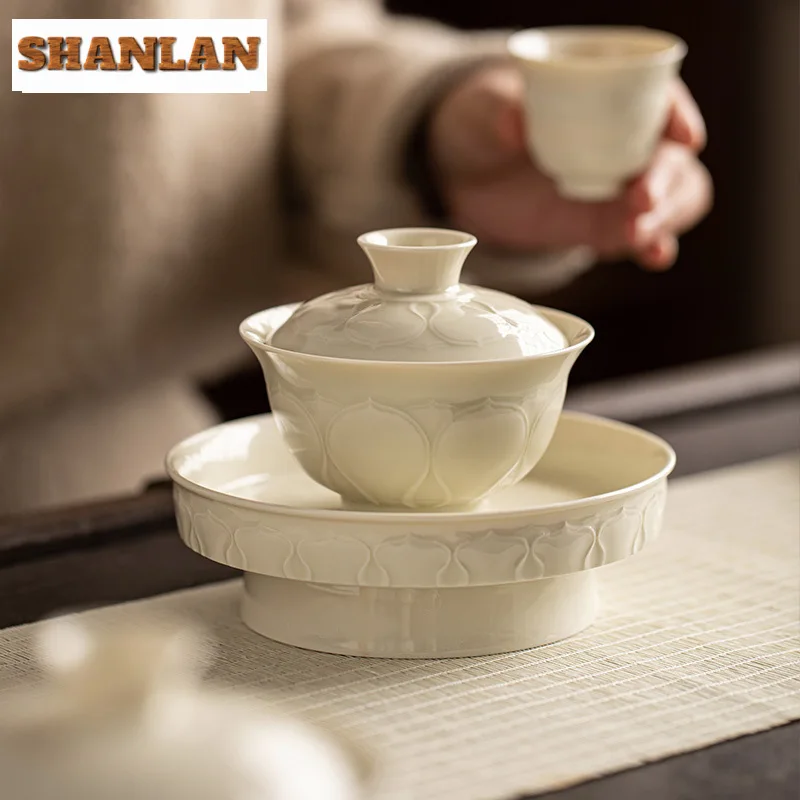 130ml Chinese Ding Kiln White Gaiwan Luxury Lotus Petal Tea Tureen Base Tea Brewing Cover Bowl Holder Teaware Supplies Craft