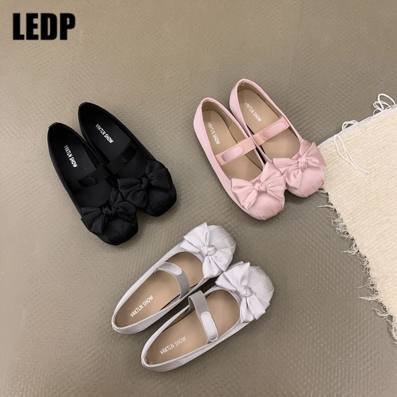 

Ballet Flats Women 2023 New Shallow Bowtie Female Elastic Band Mary Jane Ladies Single Shoes Spring Autumn Dancing Pleated Dress