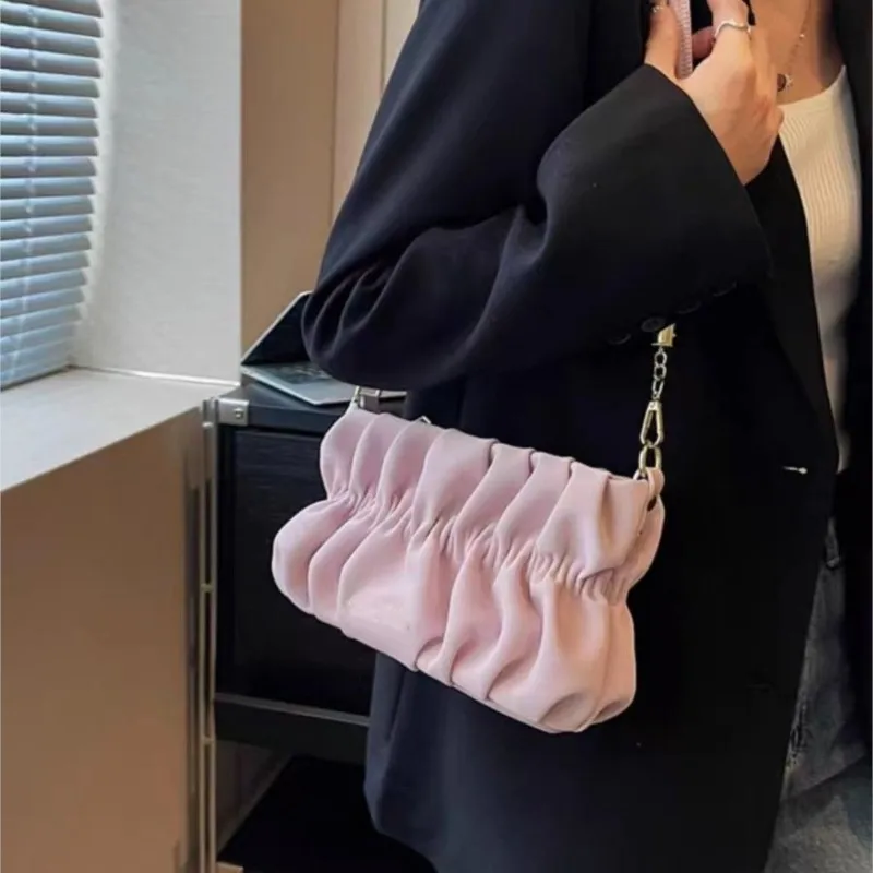 Sweet Velvet Pleated Shoulder Bags Women Chain Large Capacity Bag Underarm Bag Ladies Casual Gentle Everyday Crossbody Bag 2025