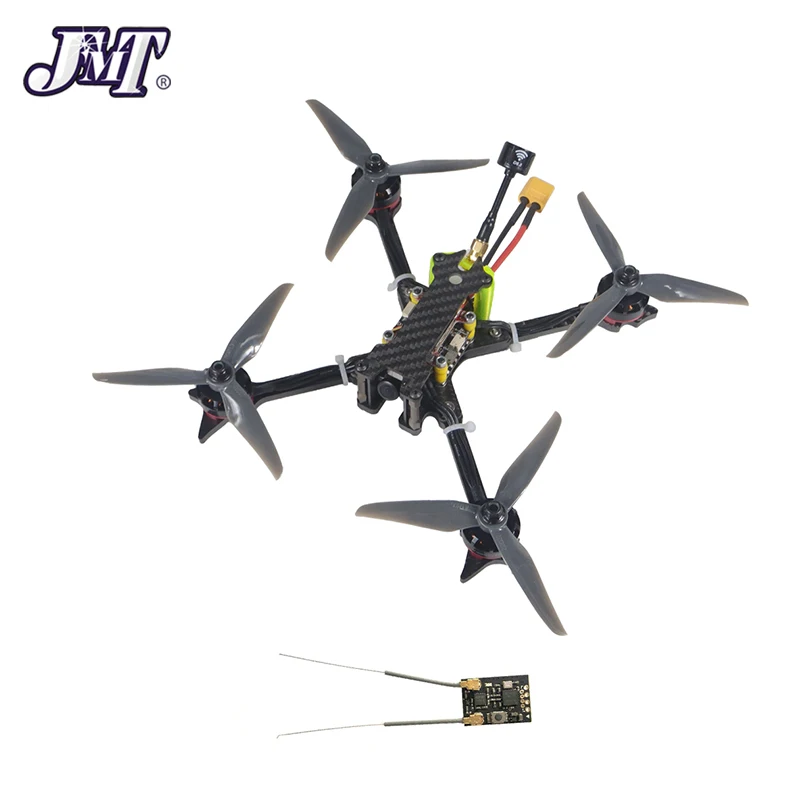 Drone FPV B-FPV RTF FS-i6 Set prêt à voler avec télécommande, vue d'ensemble du quadricoptère et de ses accessoires.
