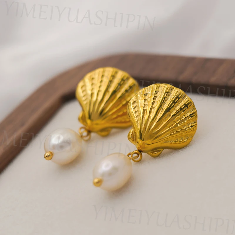 

2024 New 925 Sliver Small Freshwater Pearl Temperament Girl Earrings Fashion Stainless Steel 18k Real Gold Plated Accessories