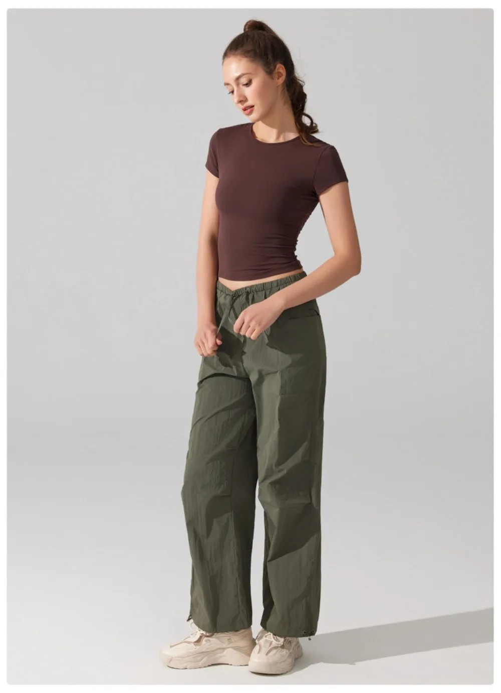 Damen-Workout-Crop-Top, Racerback, leichtes, schmal geschnittenes Yoga-Shirt für Laufen, Fitnessstudio und Cross-Training, schnell trocknender Stoff – Detail 5
