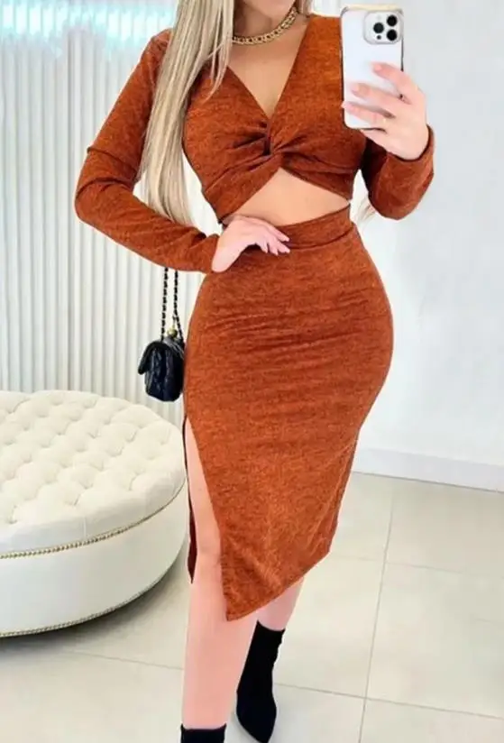 

Two Piece Set Women Outfit 2023 Autumn New Fashion Casual Sexy Solid V-Neck Twisted Crop Top&slit Skirt Set Daily Commuting
