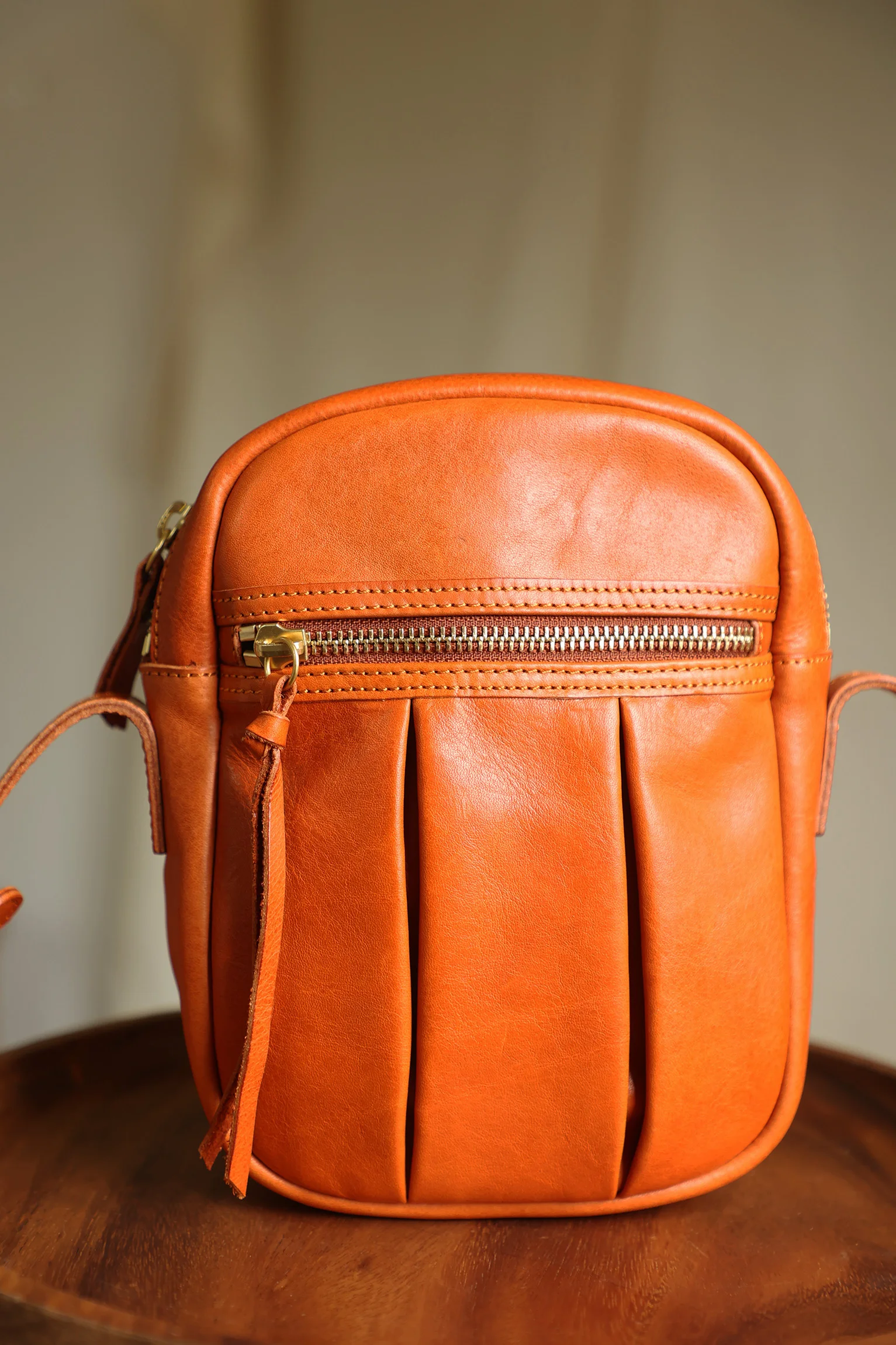 Lässige, tägliche Modedesigner, pflanzlich gegerbtes Rindsleder, kleine Umhängetasche für Herren und Damen, echtes Leder, Handy-Umhängetasche – Detail 15