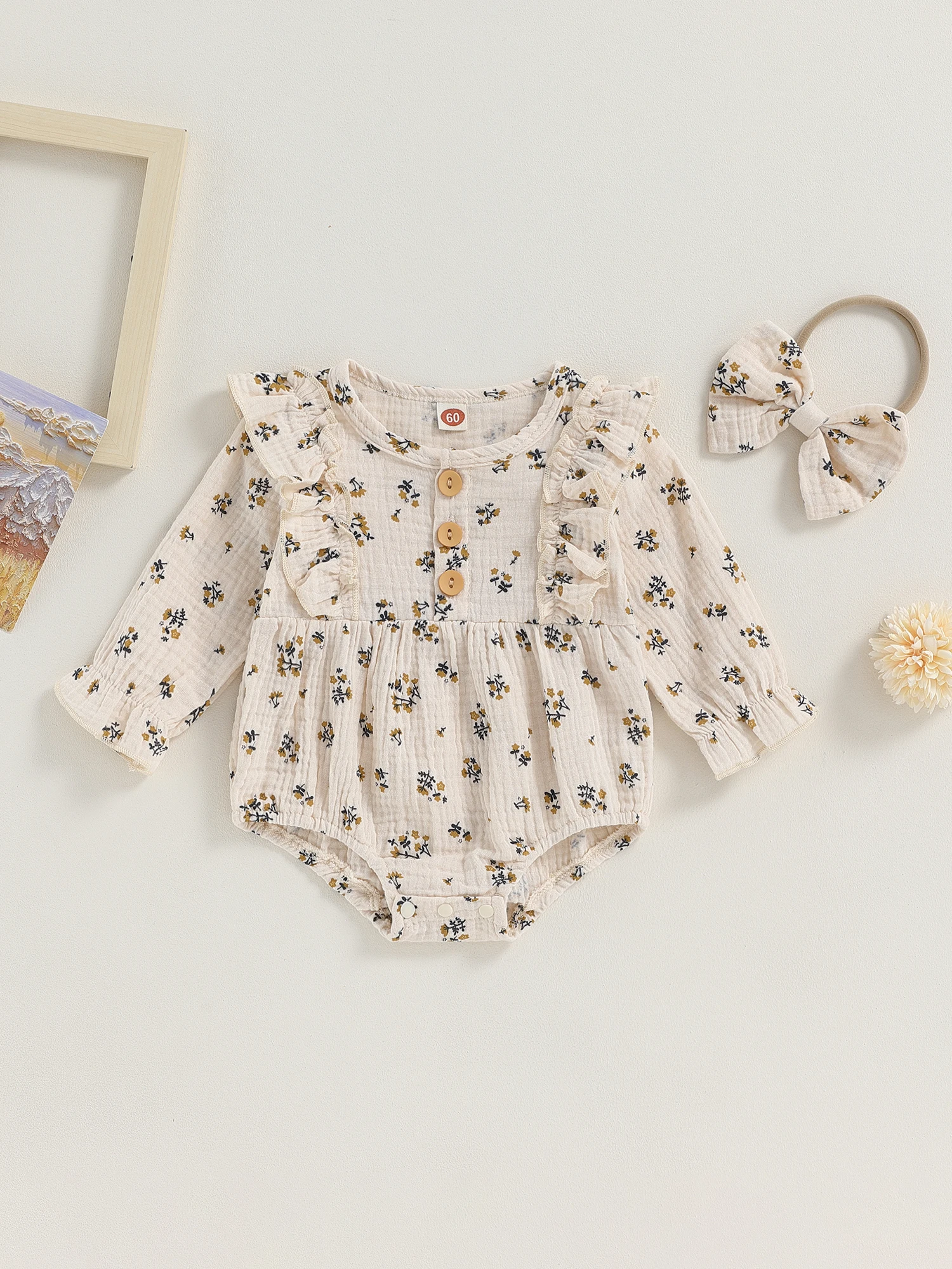 

Cute and Cozy Baby Boy Halloween Costume Set with Spooky Ghost Print Hooded Romper and Matching Hat