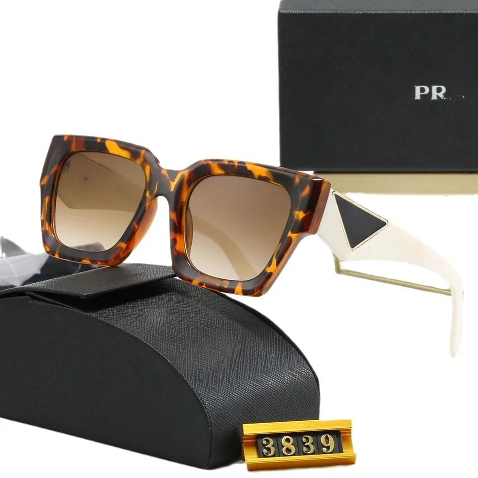 �Ż� �м� �귣�� ���۶�, ���� �� �̱� Ŭ���� ���۶�, ������� �ƿ����� �ʼ� ���۶�