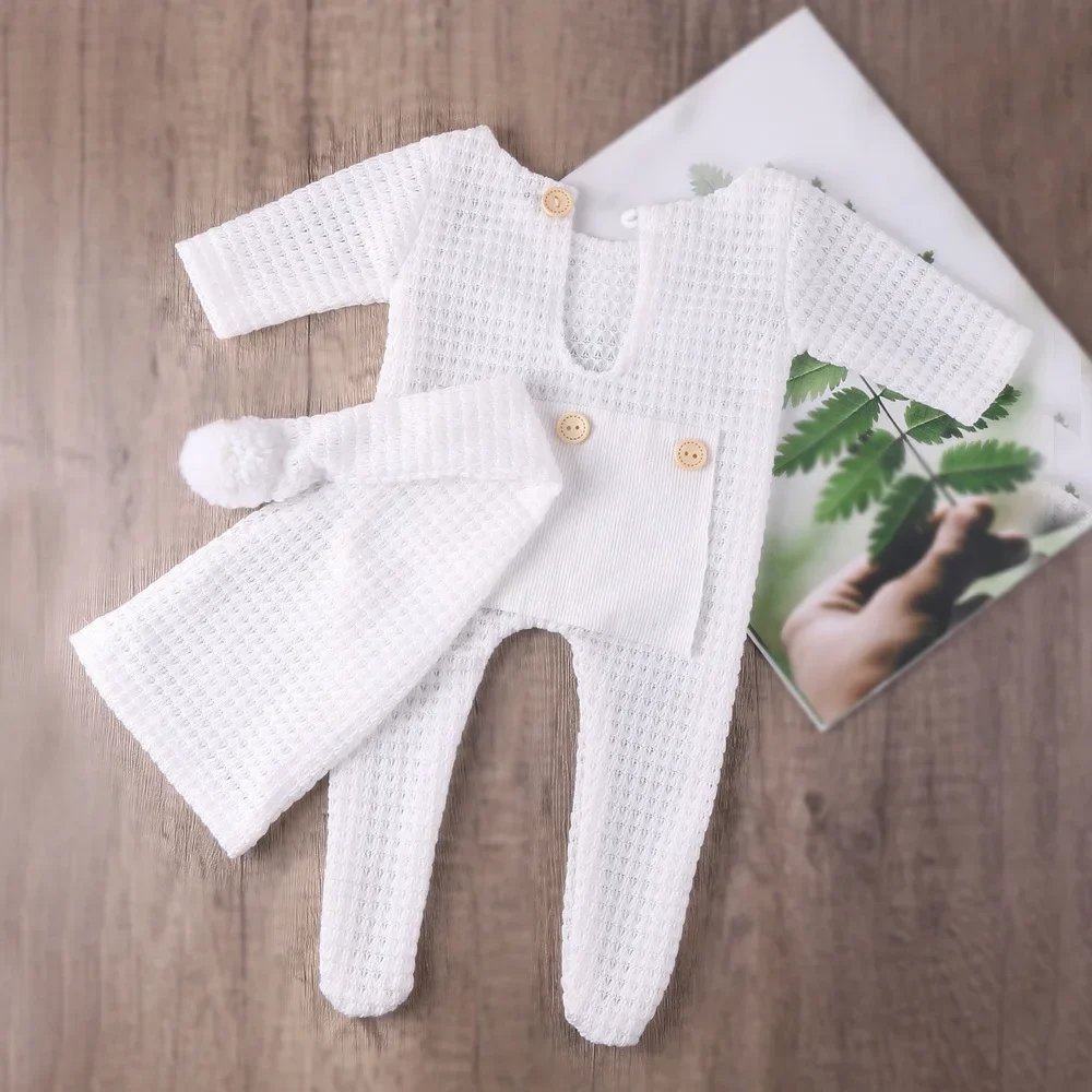 Neworn Footed Jumpsuit Infant Photo Shoot Outfit Lovely Newborn Romper with Buttons Pocket And Pom Sleepy Hat for Photography