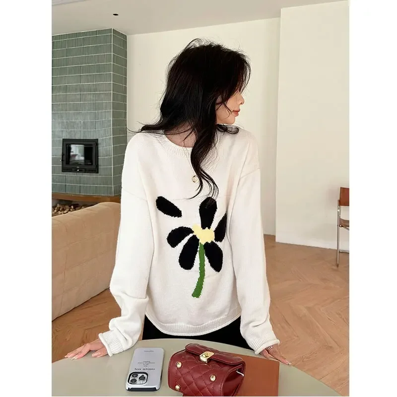 Autumn Pregnant Woman Sweater Korean Style Long Sleeve O-neck Large Flower Embroidery Fashion Maternity Knitted Pullovers Top