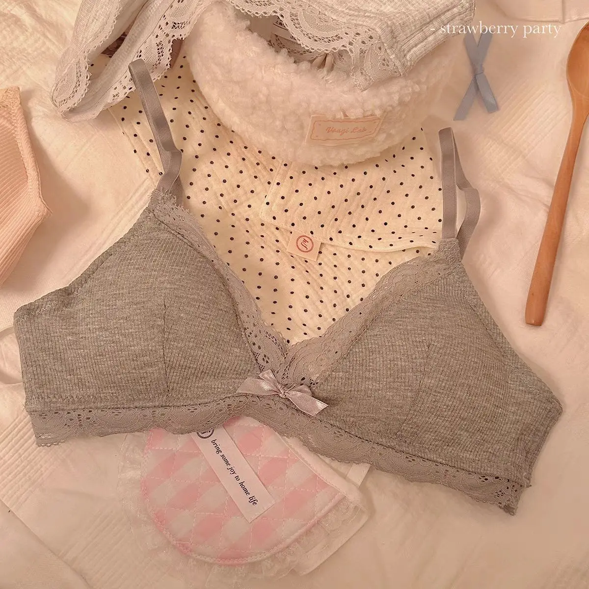 SP&CITY Sweet Girl Lace Triangle Cup Wire Free Plunge Bra Image 12