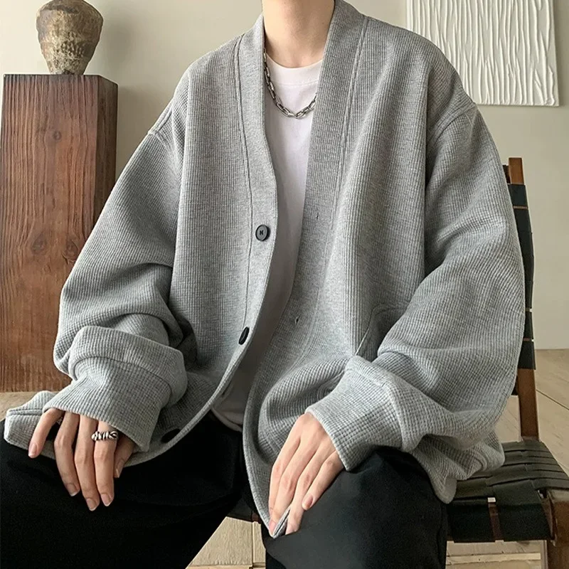 트렌디한 고급스러운 느낌의 일본식 단색 캐주얼 재킷 루즈핏 브이넥 가디건 남성용 봄 가을