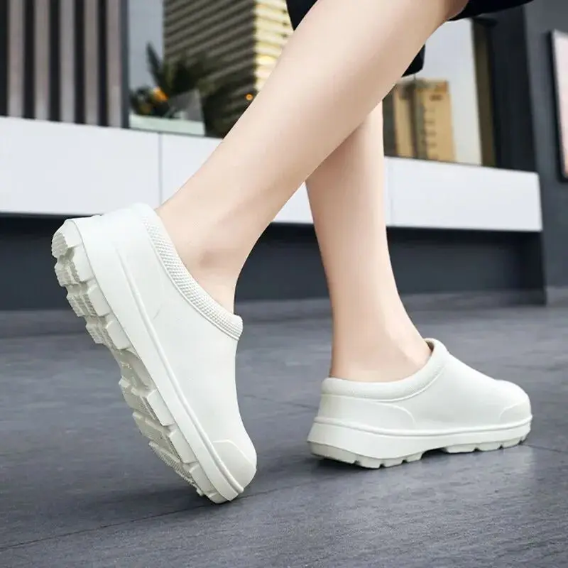 Chef shoes Oil-proof men's chef shoes Non-slip men's safety shoes Soft waterproof work sandals Spring and autumn rain boots