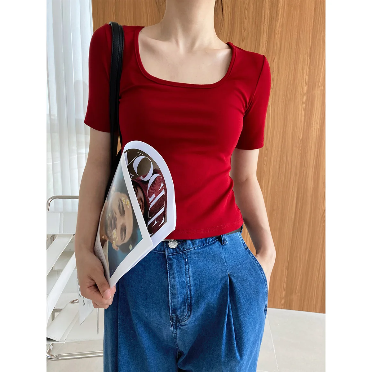 

2023 summer new solid color short paragraph party short-sleeved T-shirt female high waist Slim showing collarbone top