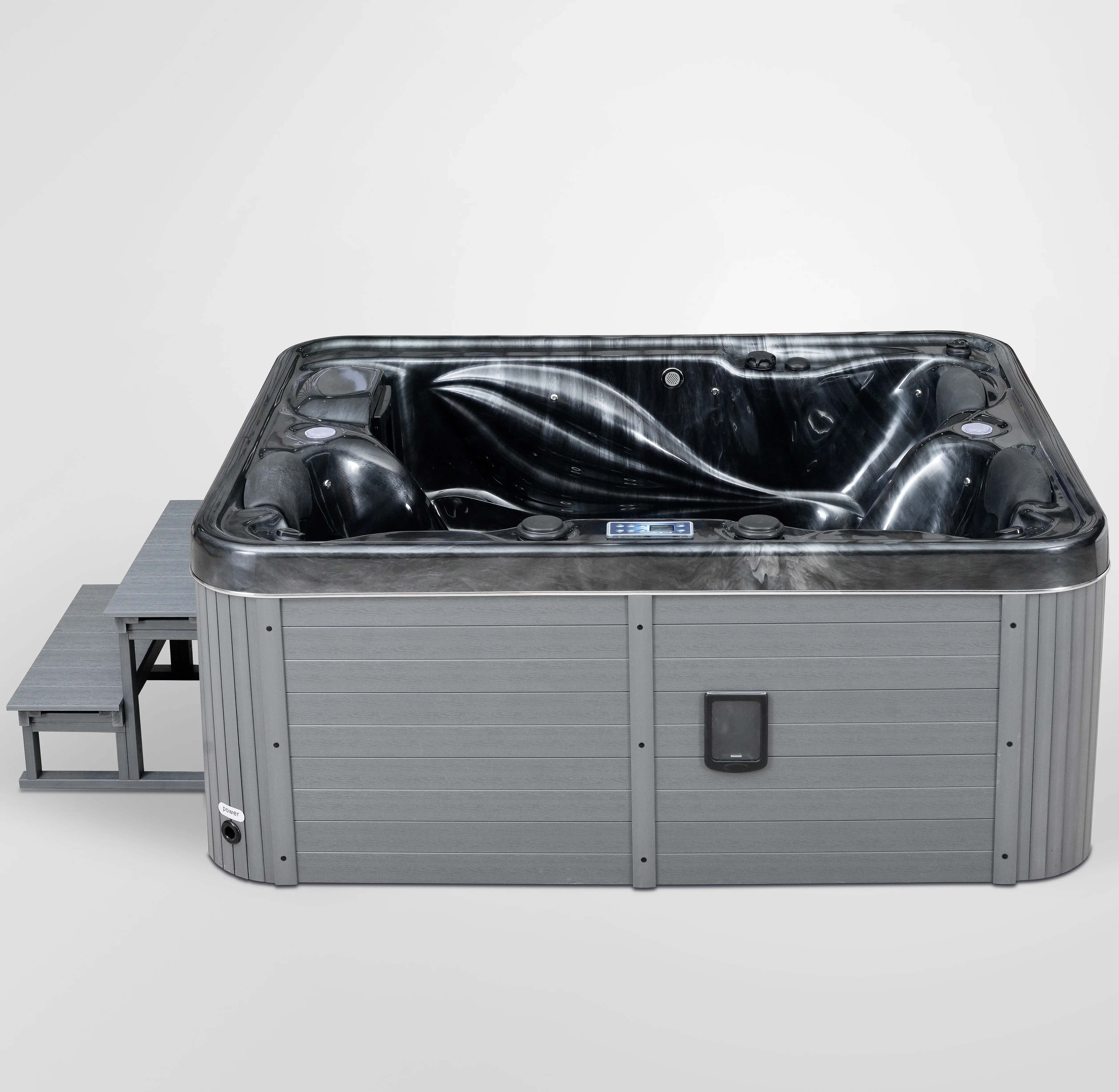 Рисунок 3 - Автономные акриловые 3-местные уличные спа-ванны