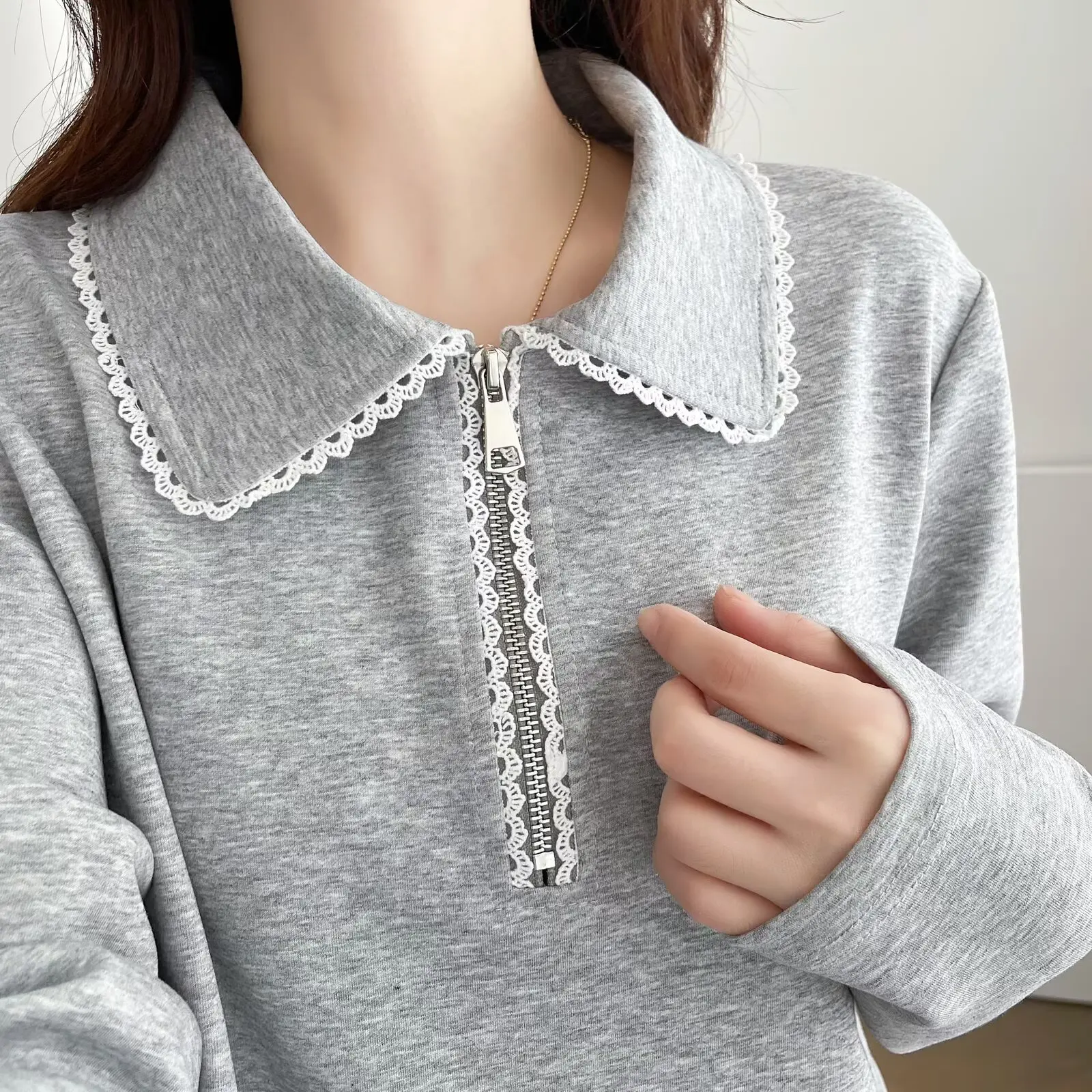 XXXXL Fashion Plus Size Women's T-Shirt New Autumn Style Elegant Lace Lapel And Zipper Long Sleeved Top 1053