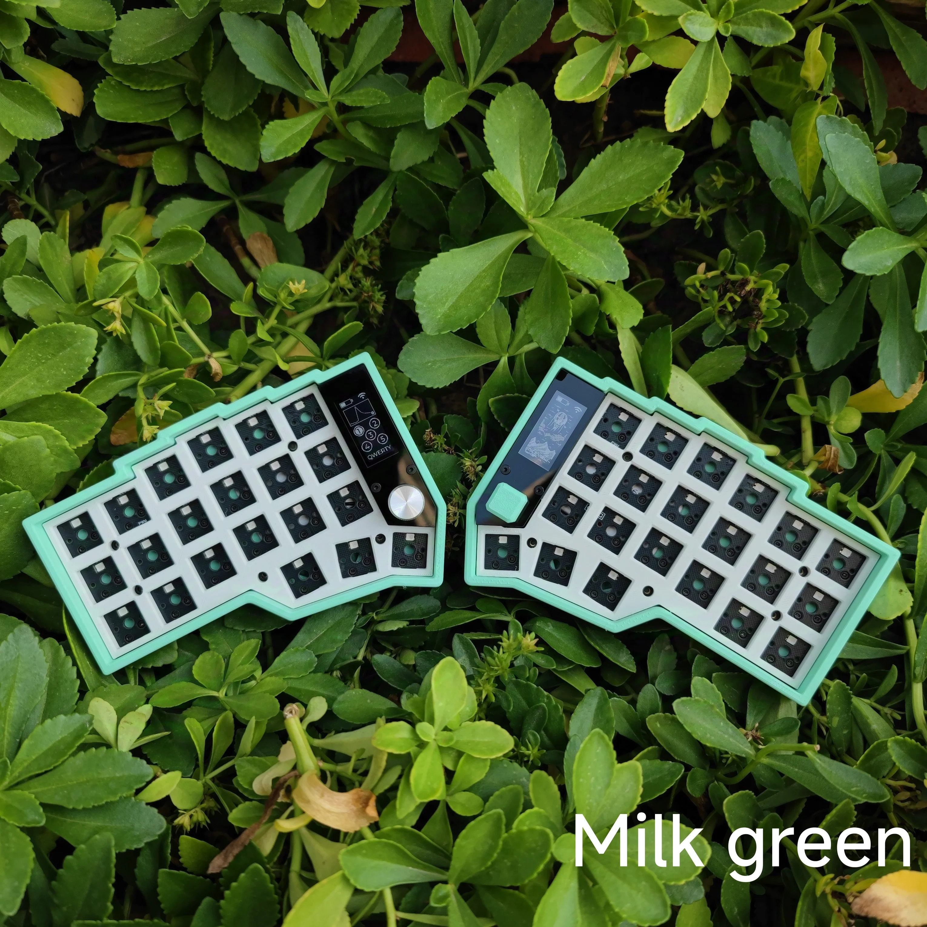 New Corne Split Keyboard Kit Wireless Keyboard E-Ink Screen Rgb