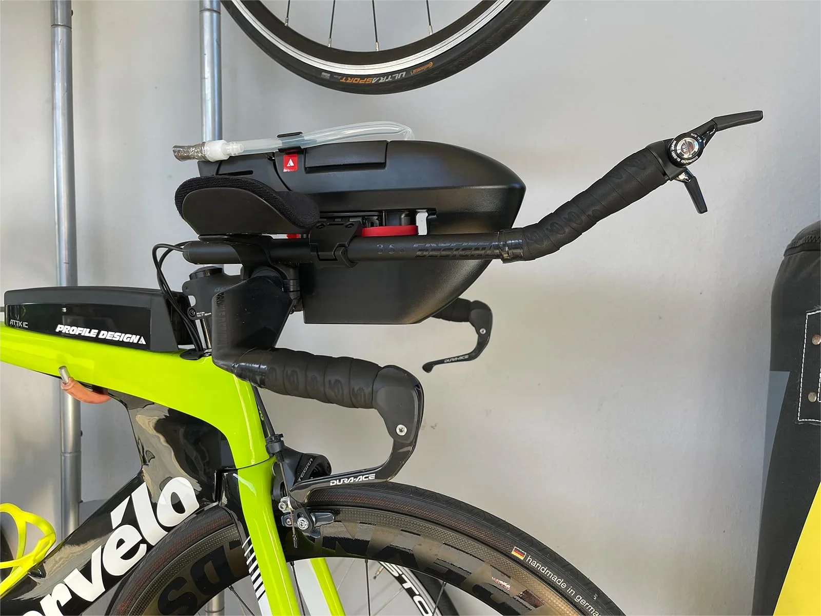 Bicycle Expansion Bracket BTA Bracket Between-the-Arms Front Hydration System, Designed for Time Trials and Triathlons
