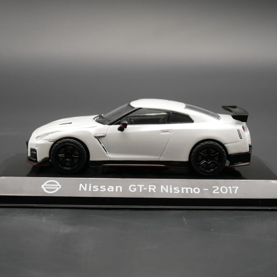 Diecast Ixo 1:43 Scale Nissan GT-R 2017 Nissan Super Coupe Alloy