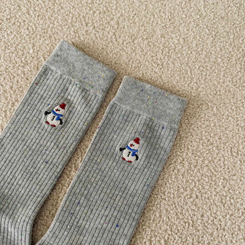 Niedliche Cartoon-Tier-Socken mit Polka Dots und Schneemann-Stickerei, Trendige Damen-Plüschsocken, Weihnachtsgeschenk – Detail 35