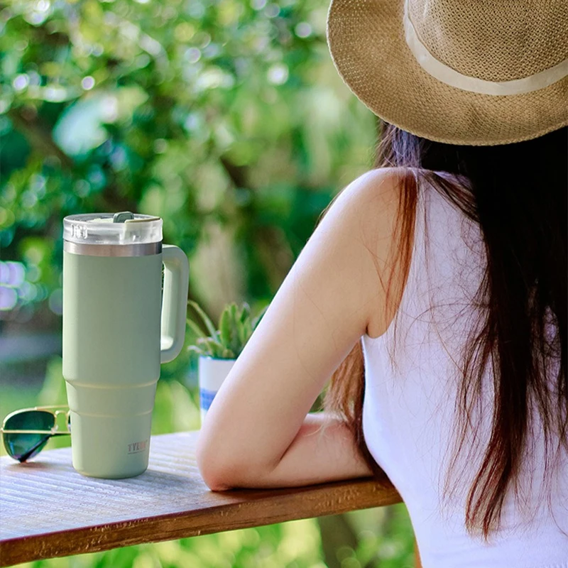 Stainless Steel Insulated Coffee Cup with Handle for Outdoor Use