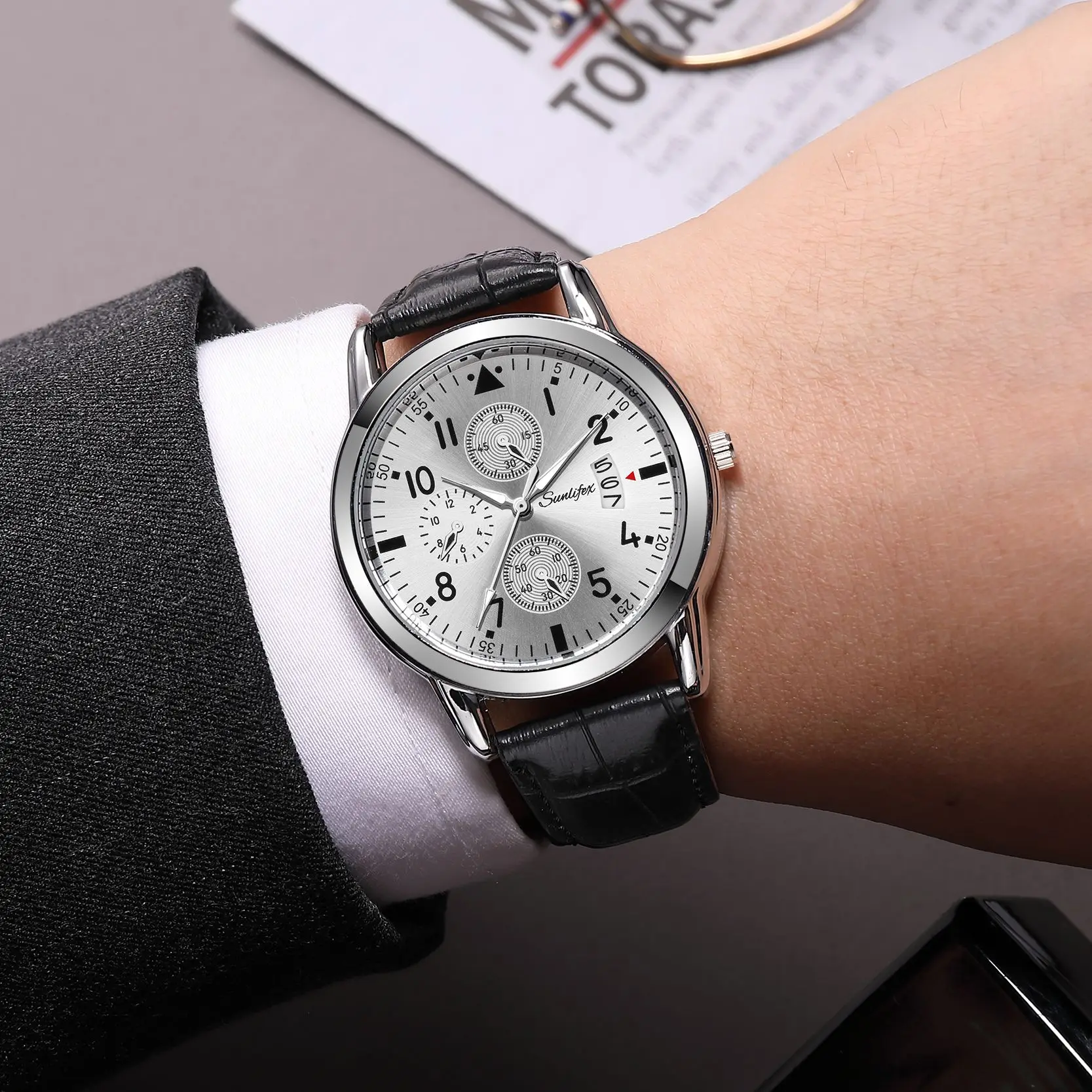 Mens  Hands Waterproof Wristwatches Fashion Large Dial Calendar Leather Band Quartz Watch for Man 2023 cagarny 6839 classic big dial large face quartz men s watch