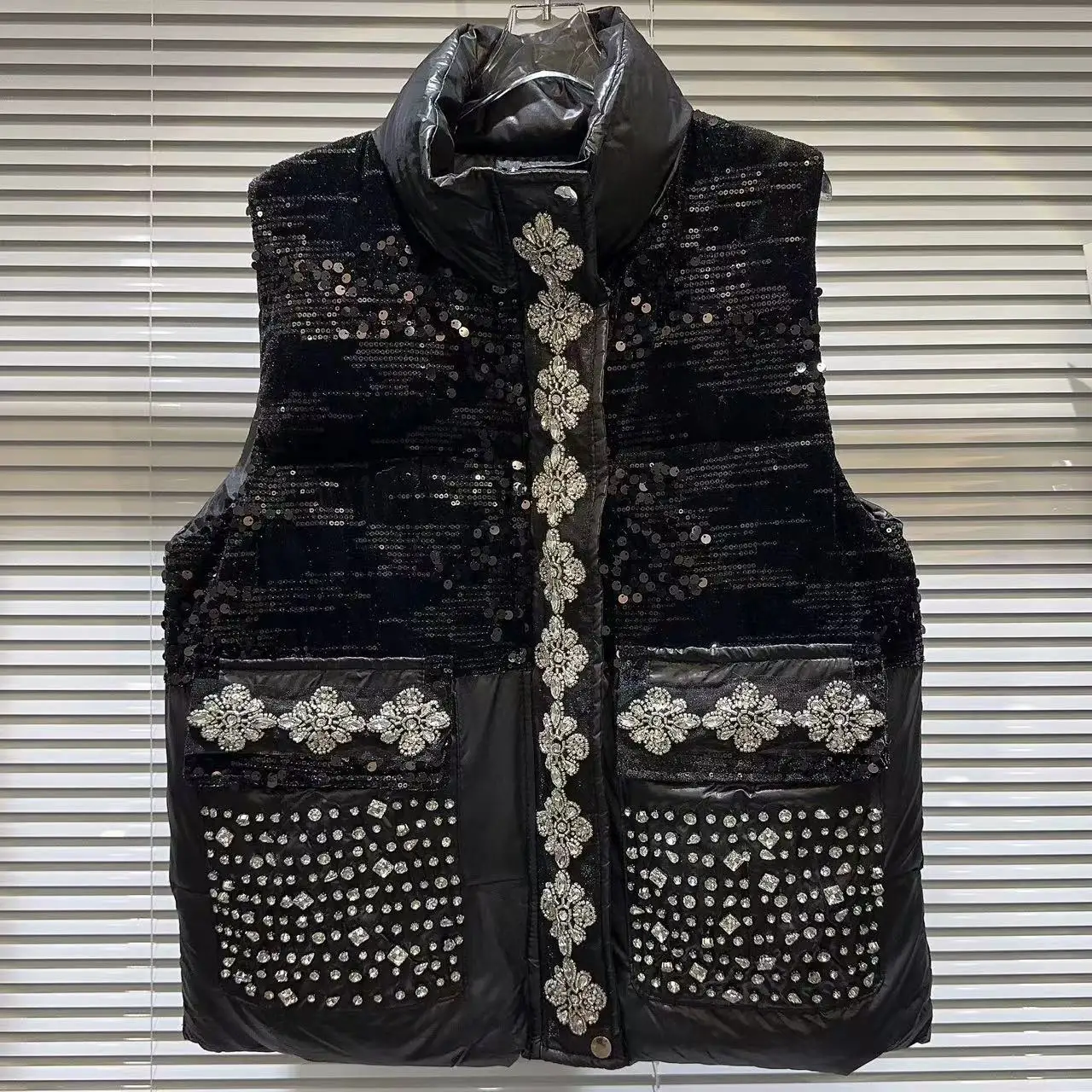 

Luxury Style High Street Rhinestone Beaded Cotton Vest Coat Women 2023 Autumn Winter Fashion High Neck Pocket Sequined Vest Fema