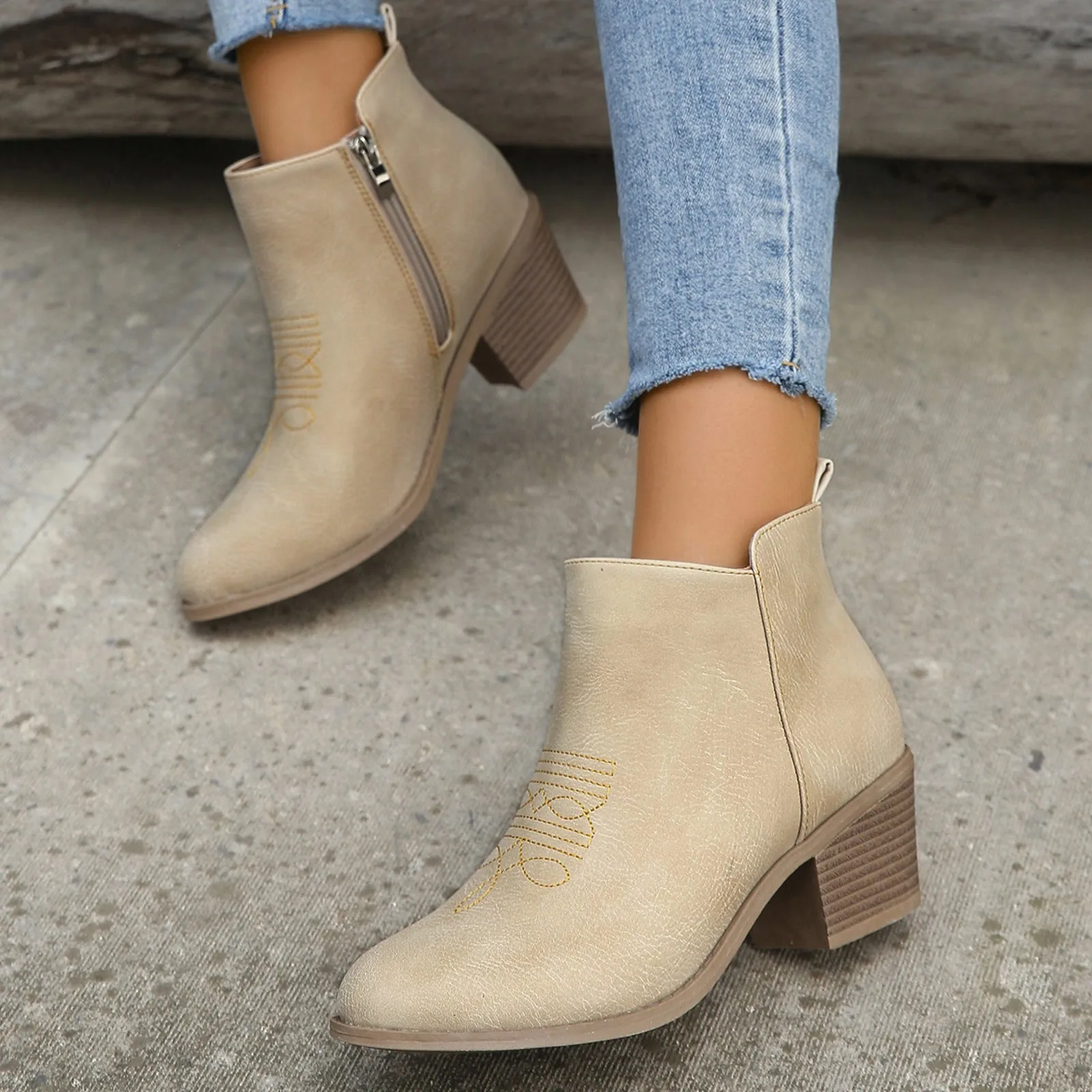 Autumn Winter New Ankle Socks Shoes Women Western Cowboy Embroidery Ankle Boots Thick Heel Mid Heel Low Cut Side Zipper Boots