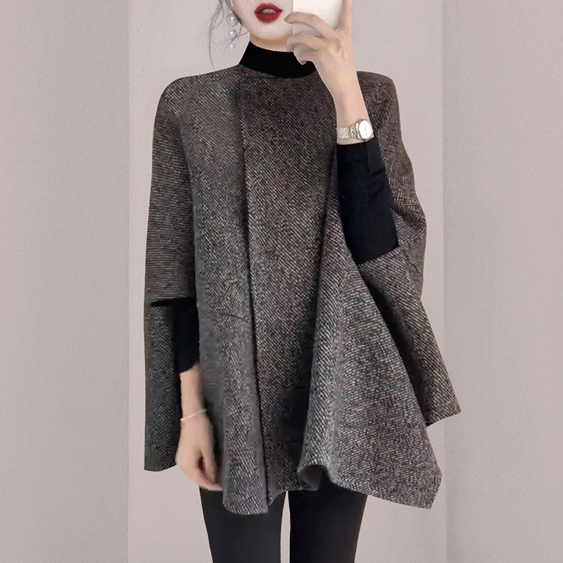 

New Autumn Winter Thick Warm Loose Tweed Cloak Outwear High Qualtiy Fashion Women O Neck Gray Batwing Sleeve Woolen Poncho Coat