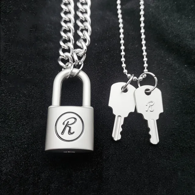  Anime Nana Pendant Sid Vicious 'R' padlock & chain Necklace  Nana Cosplay Jewelry Gift for Her lovers couple (NN01) : Clothing, Shoes &  Jewelry
