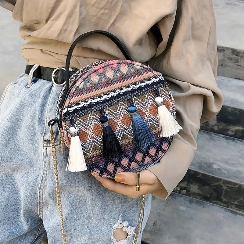

2023 New Bag Korean Versatile Crossbody Bag Harajuku Ethnic Style Chain Girls Tassel Bag Designer Purses and Handbag Luxury Bag