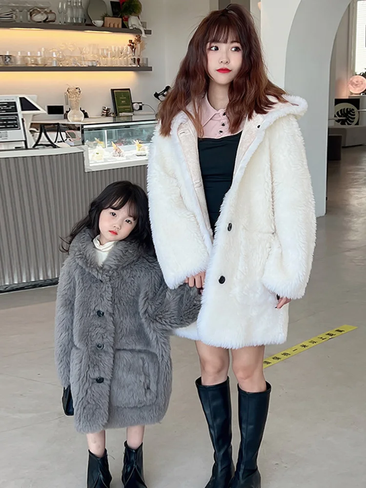 

Children's fur one-piece coat for boys and girls baby all-parsa lamb fur coat mid-length hooded winter