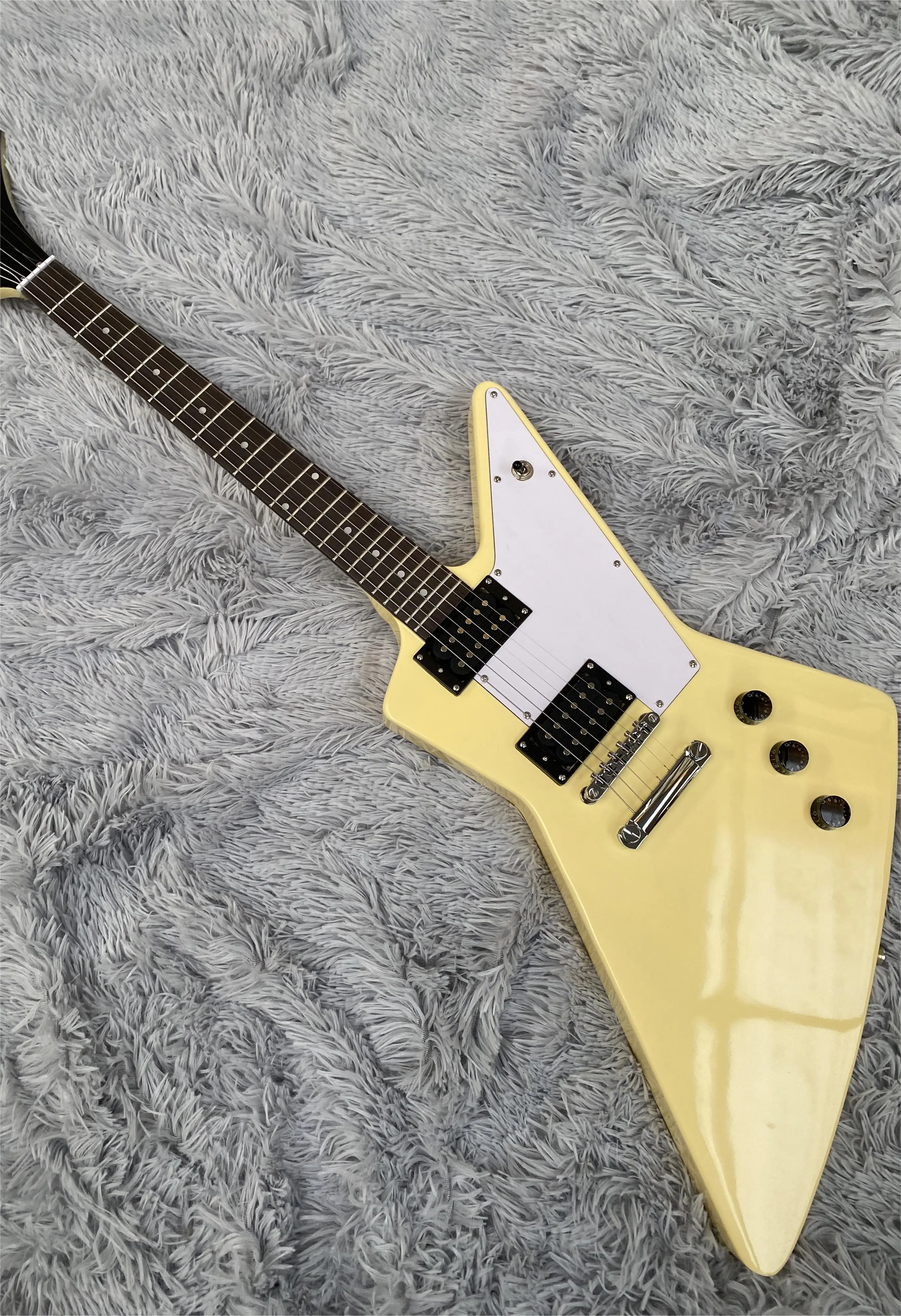 

Высококачественная электрическая гитара, Классическая, молочно-желтая, взрывоопасная, невероятное качество звука, бесплатная доставка