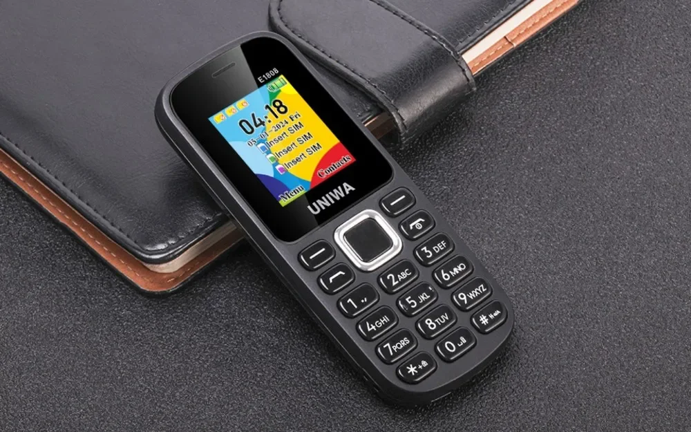 UNIWAE1808 3 SIM Card 3 Standby Feature Phone Wireless radio Flashlight High volume for Elder 2G Keypad Mobile Phone