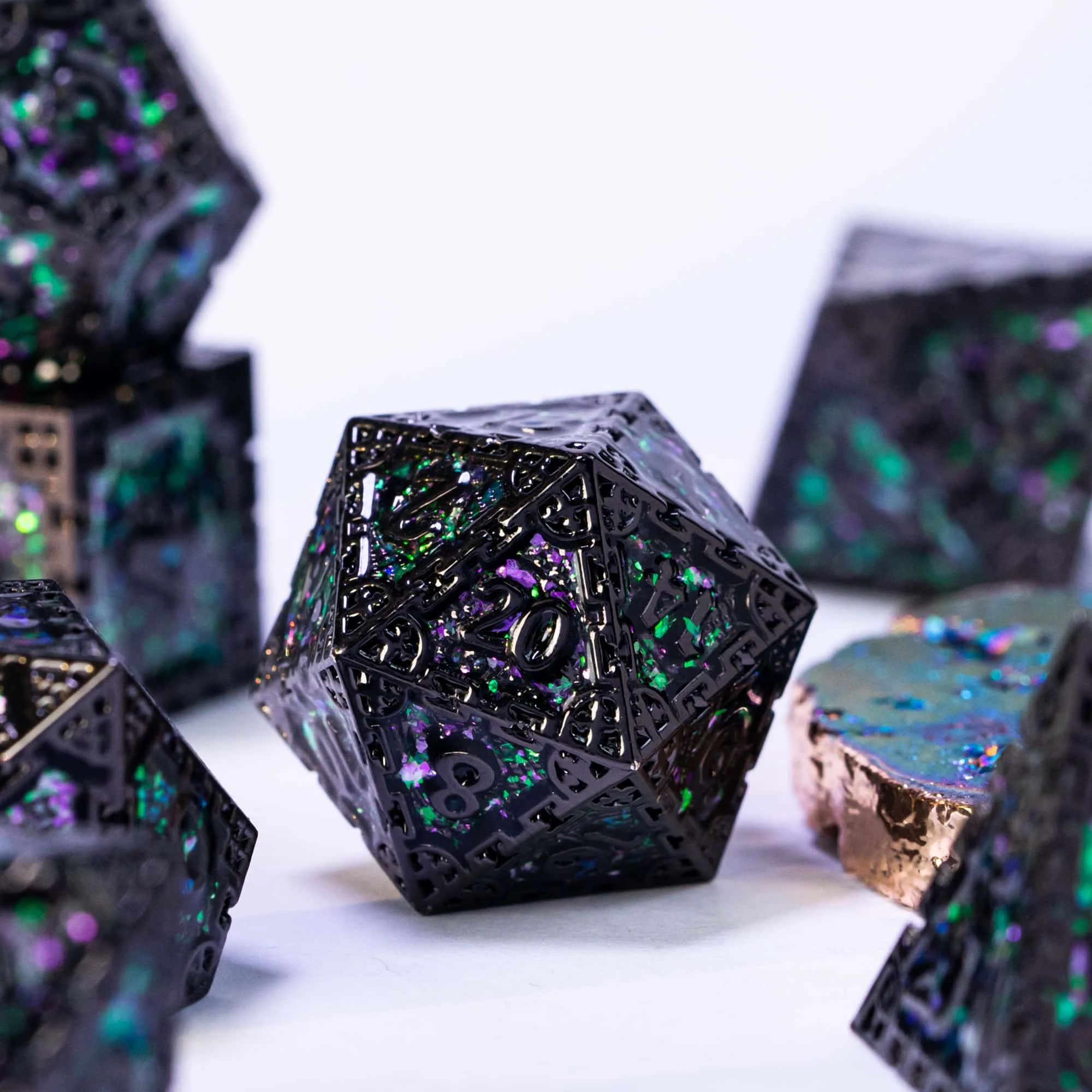 Cusdie DND Metal Solid Dice Dragon Pattern 7Pcs D4-D20 Polyhedral Dice Set For D&D Role Playing Game Pathfinder Board Games game dice dice set acrylic dice
