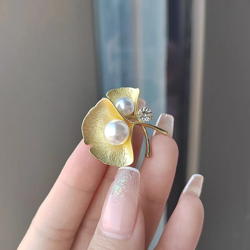 Gold Color Wheat Ear Pearl Zircon Bow Brooch Baroque Vintage Atmospheric  Fashion Collar Pin Coat Corsage Pins Fashion Jewelry - Brooches - AliExpress