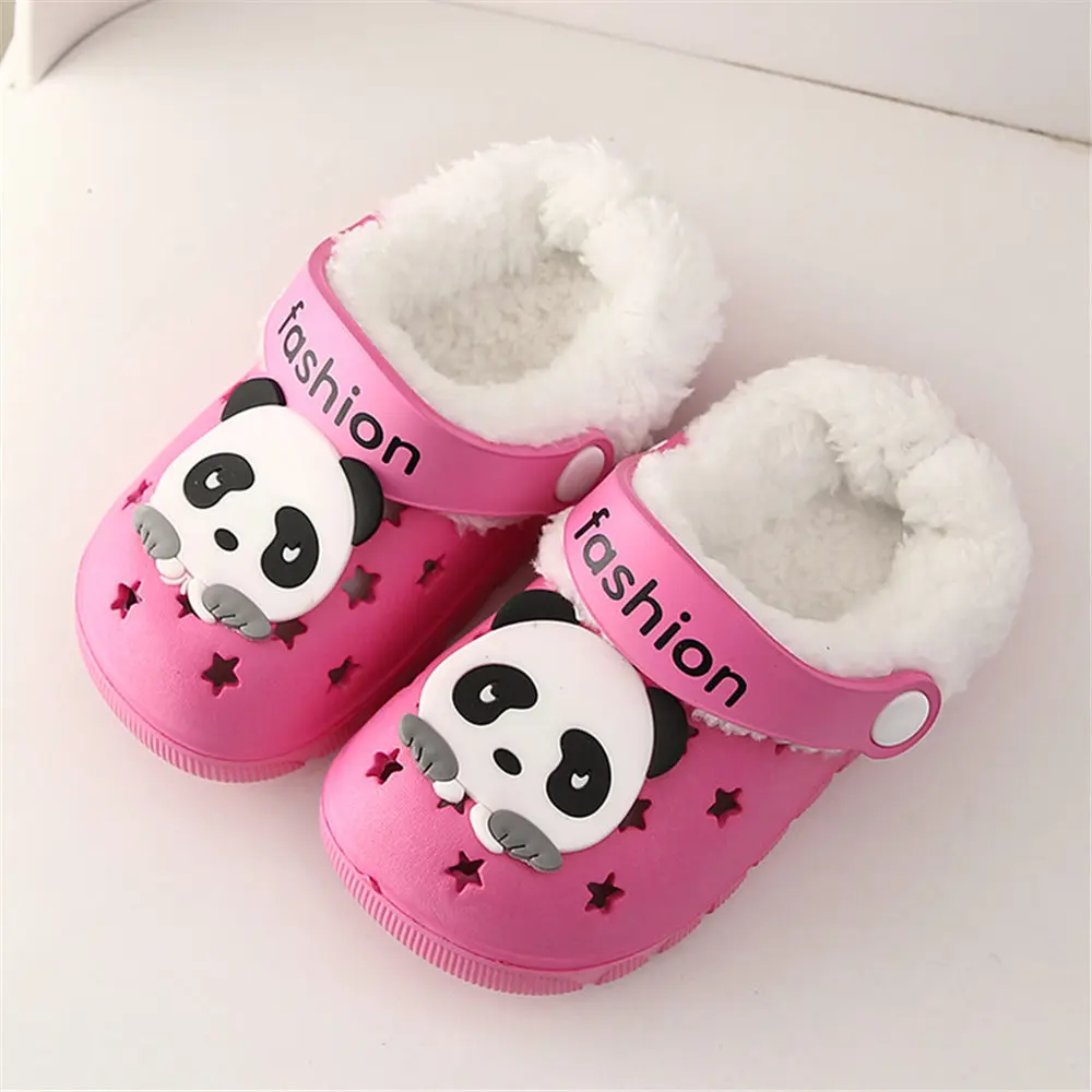 

Женские детские мюли и сабо, зимние детские сандалии для мальчиков и девочек с добавлением шерсти, теплые картонные пляжные тапочки с пандой, детская садовая обувь H17