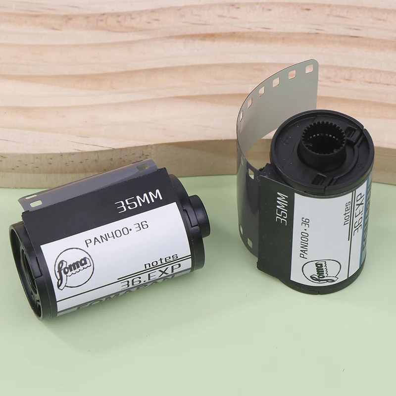 1 ROLL 135mm Move Films Black & White Subpackage Rolls 36 Exp/Roll For Point-and Cameras black and white film