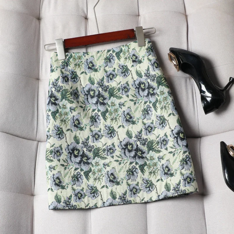 

High Waist Slim A- line New Niche Flower Skirt Women 2023 Summer Green Flower Jacquard Sexy Mini Skirt Women
