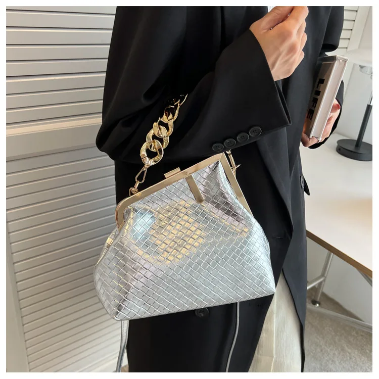 Luxury Design Trend Weaving Shoulder Bag Solid Color Thick Chain Party Handbags For Women Crossbody Bag Fashion Women's Bag