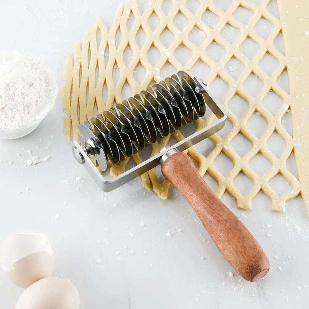 Stainless Steel Dough Lattice Pizza Dough Roller Cutter Wood Handle Crust Roller Cutter Top Lattice Wheel Pizza Bread dough scraper baking tool dough cutter baking accessories
