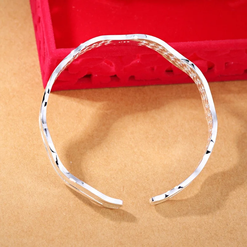 Bangle Bracelet Luxury Wavy Open Bangle Bracelet for Women Frosted Women Bracelet Double Line Ring Love Interwoven Water Ripple Jewelry