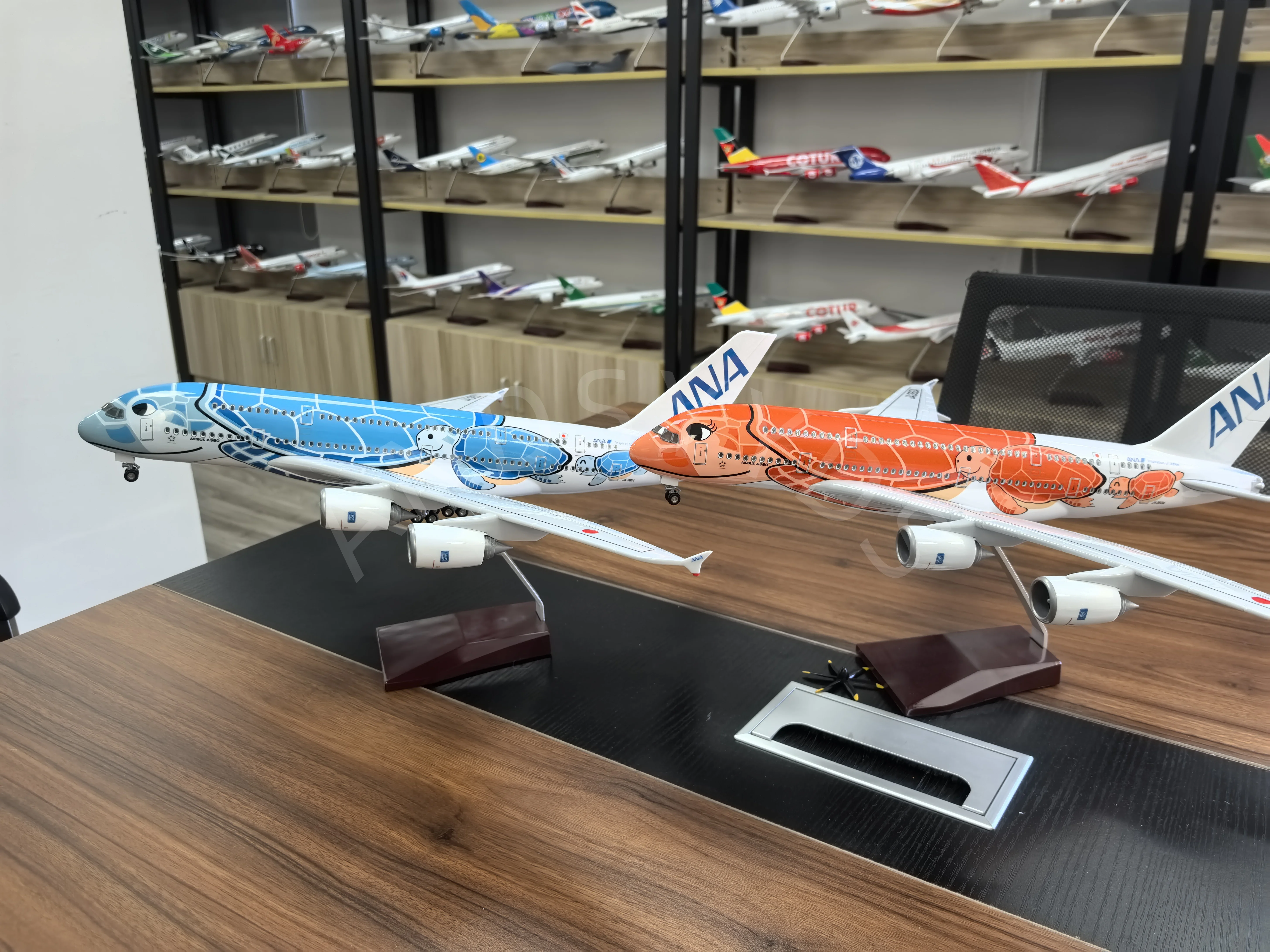 NEW 47CM Airbus a380 Orange Turtle Airplane Model Japan Air